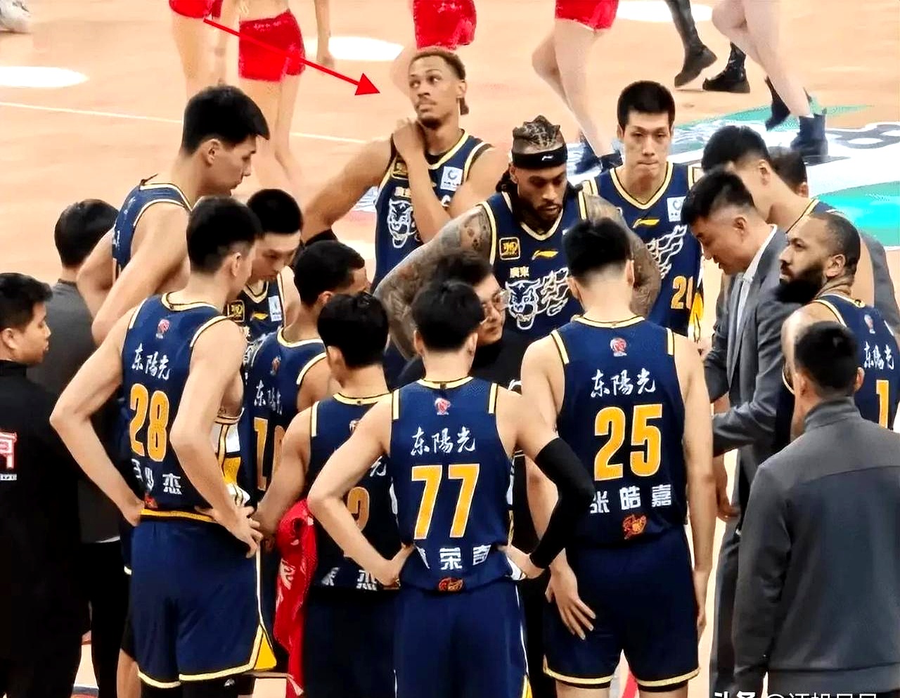 亿德体育官方app下载包含清晨体能课后，新奥尔良鹈鹕战术微调备战CBA常规赛，底气十足，阵容厚度经受考验的词条