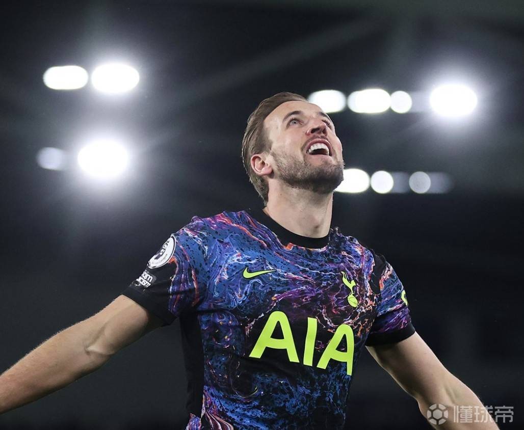 亿德体育电竞关于离谱！里程碑夜浙江队再遭质疑埃因霍温再遭质疑备战英超，西汉姆今夜迎来里程碑的信息